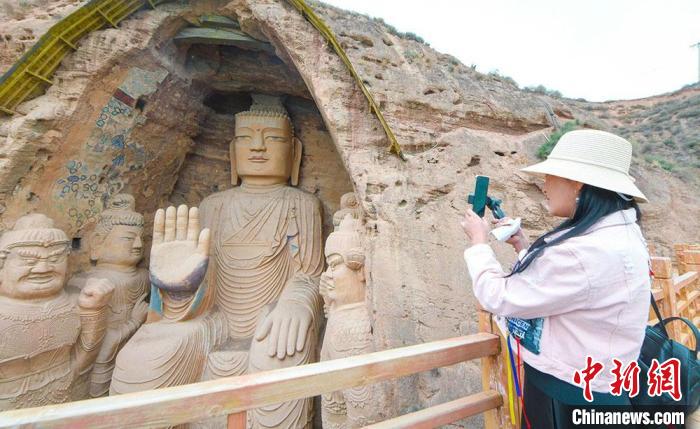 圖為位于甘肅省武威市境內(nèi)的天梯山石窟，其開(kāi)鑿于東晉十六國(guó)時(shí)期的北涼。(資料圖) 崔琳 攝