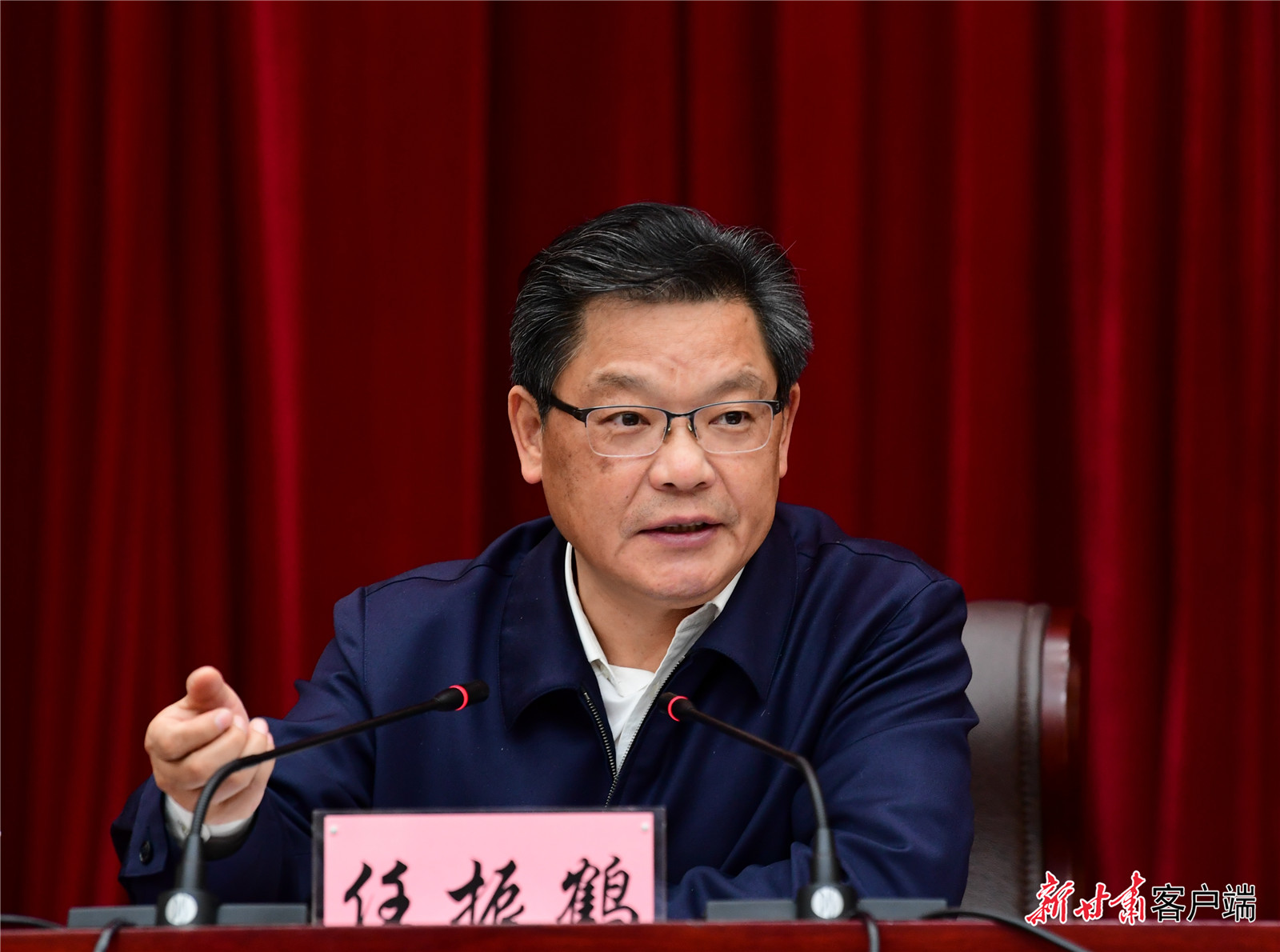 任振鶴在全省新型城鎮(zhèn)化工作推進會議上強調：凝心聚力抓落實、蹄疾步穩(wěn)向前進，奮力推進新型城鎮(zhèn)化建設再上新臺階