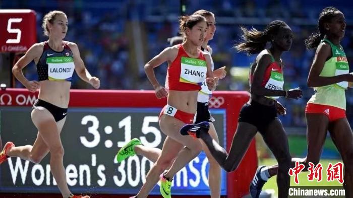 2016年8月，中國選手張新艷參加里約奧運會田徑女子3000米障礙賽預(yù)賽。(資料圖) 受訪者供圖