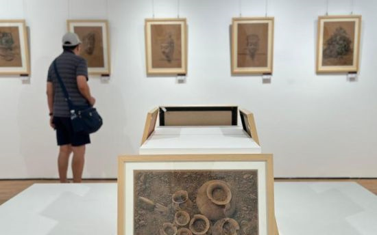 絲路文物“素描師”：38載深耕讓歷史“呼吸”