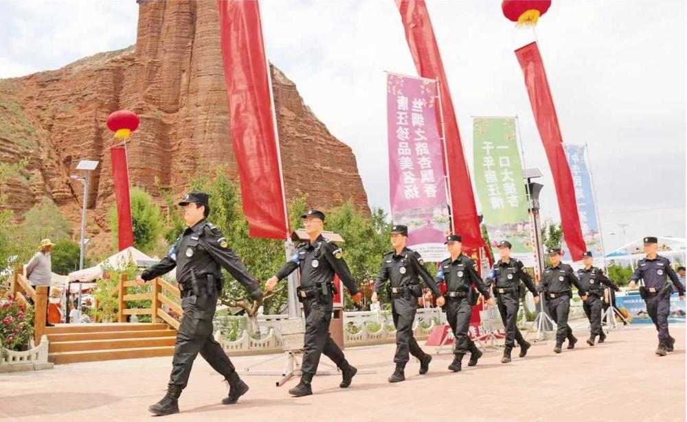 在主動創安創穩中砥礪奮進